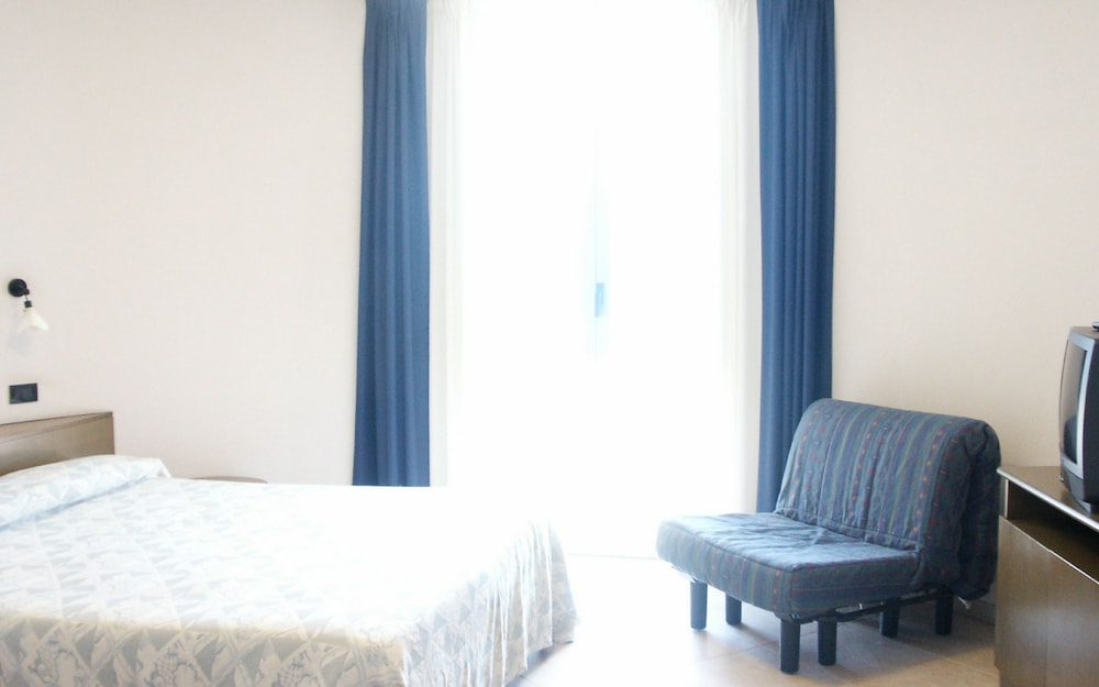 Superior Double or Twin Room, Sea View - Photo 5