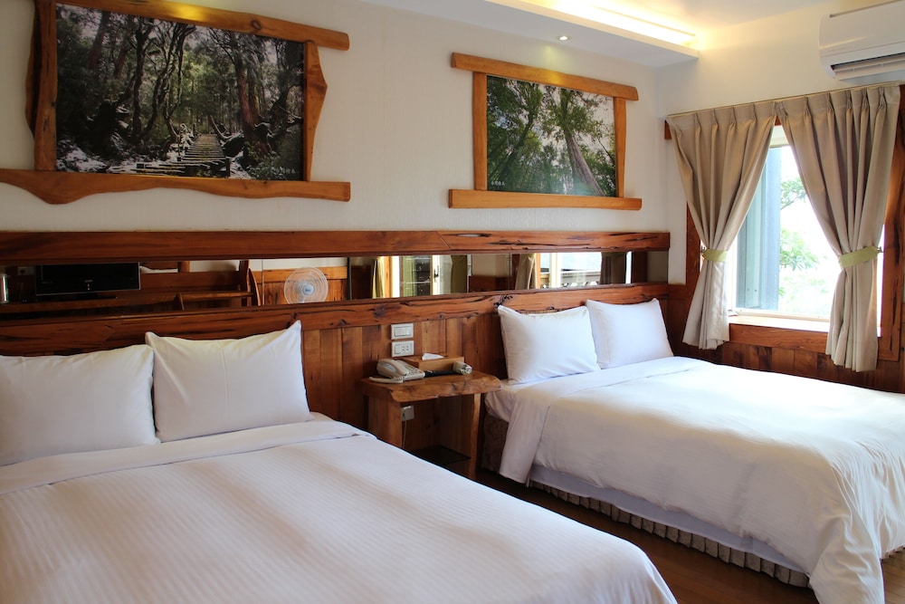 Economy Double Room, 2 Double Beds (Two Single Beds)