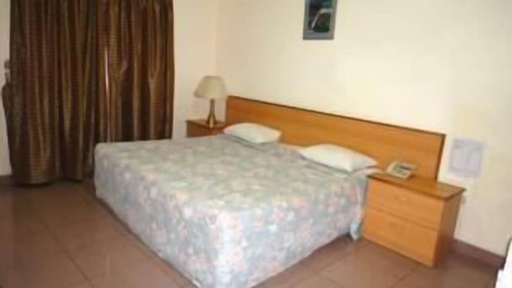 Double Or Twin Room - Photo 1