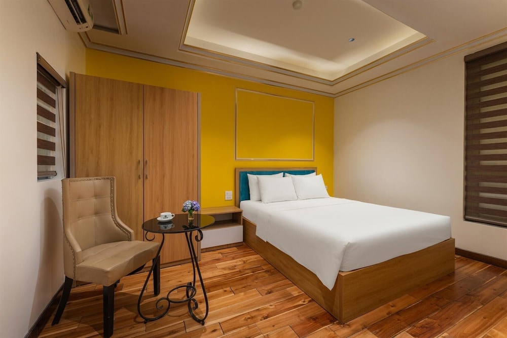 Standard Double Room, City View