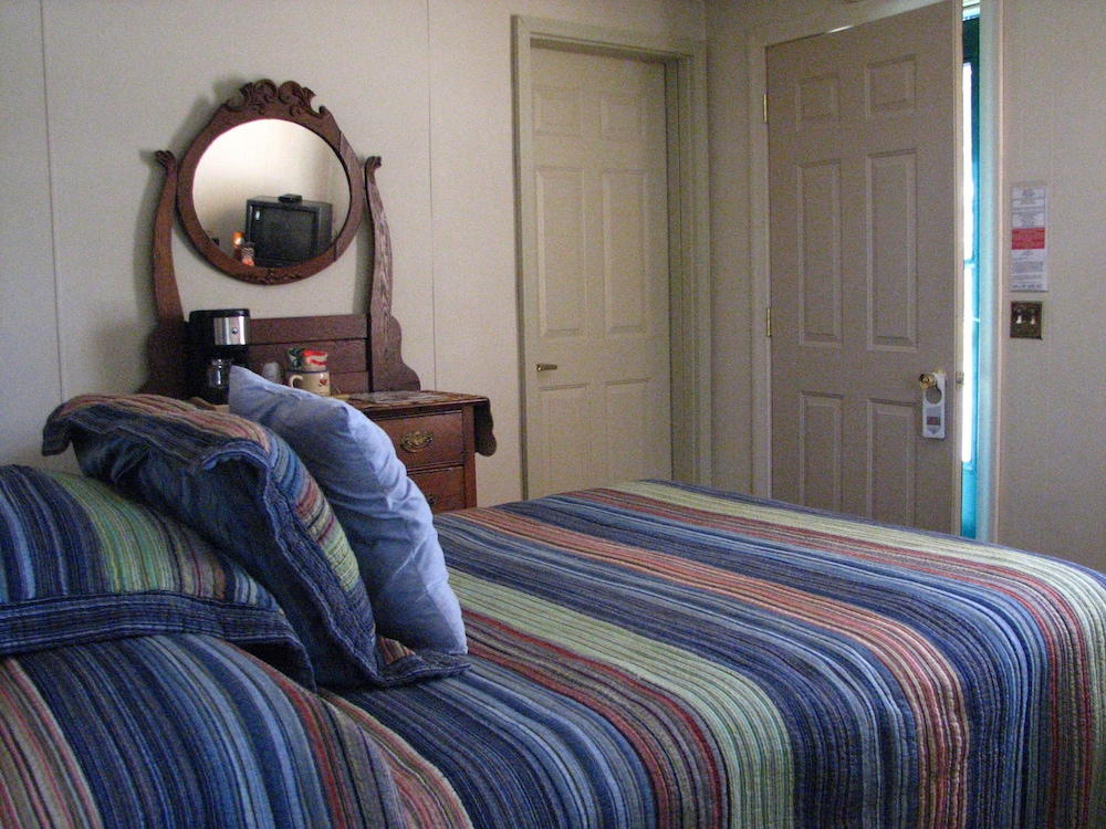 Comfort Double or Twin Room, Ensuite (CH Suite 2) photo 3