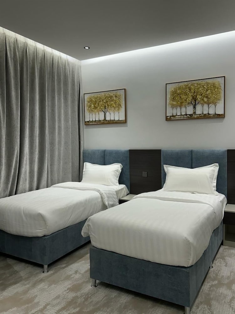Junior Studio Suite, City View