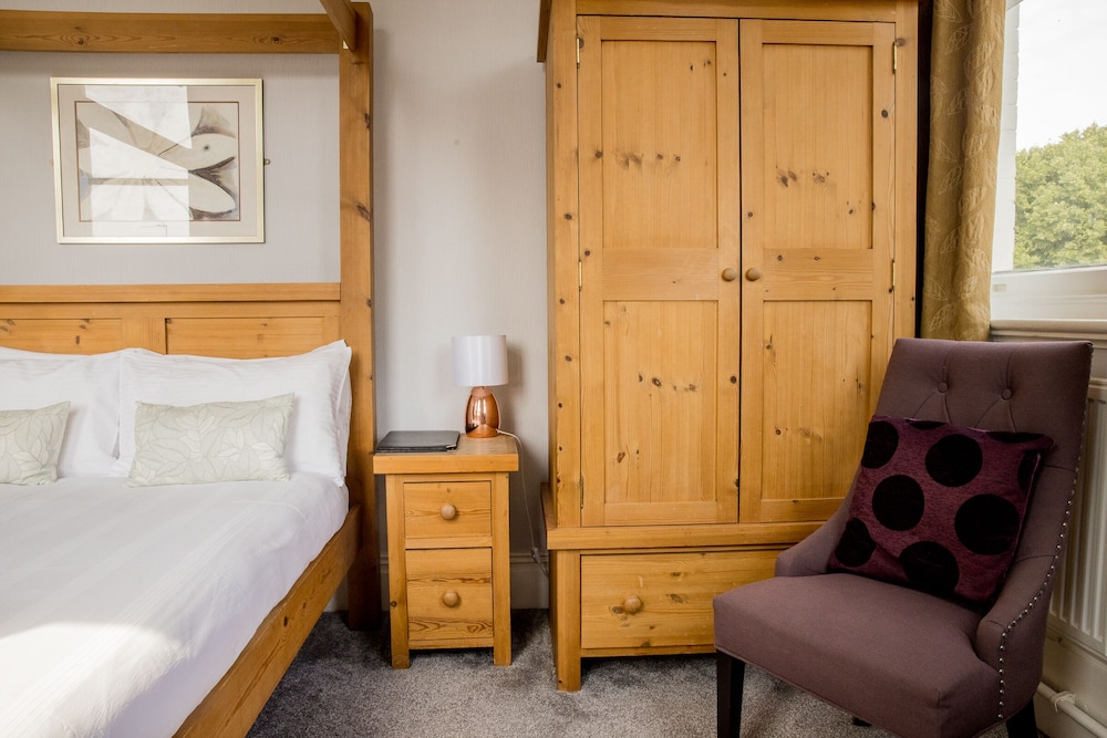 Double Room, Ensuite (four-poster -) photo 3