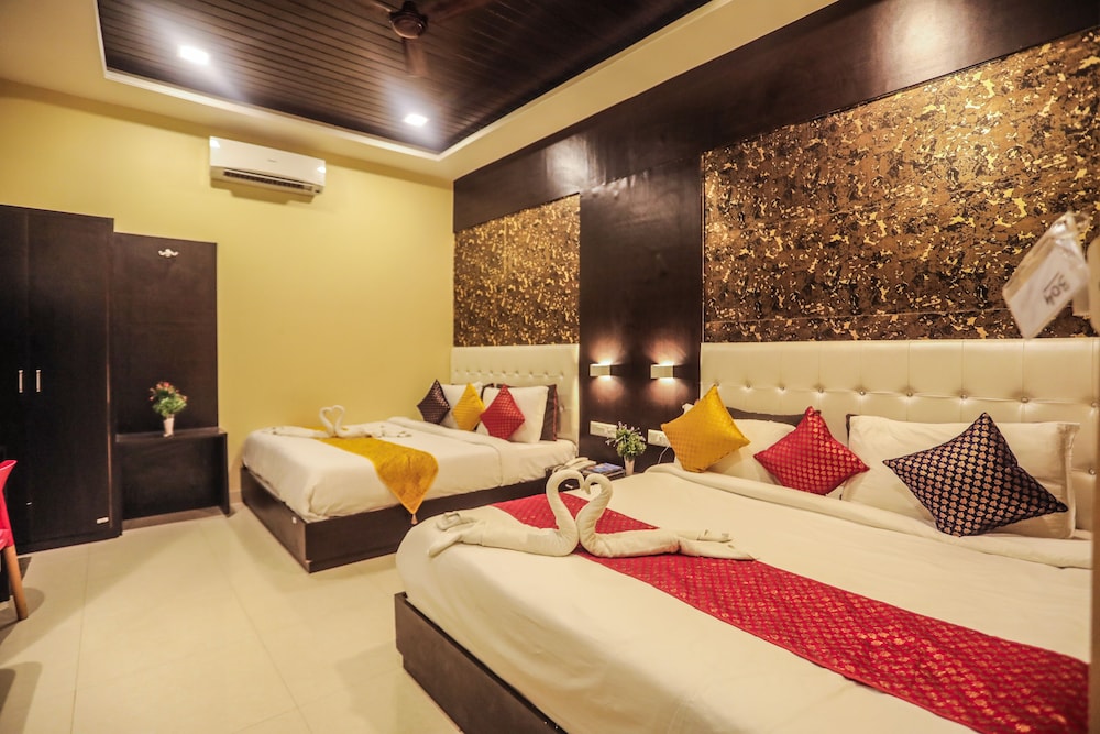 Family Room - Photo 1