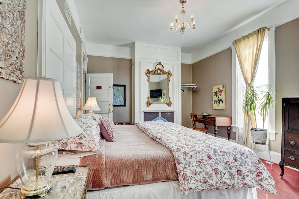 Frederick Premium Suite photo 1