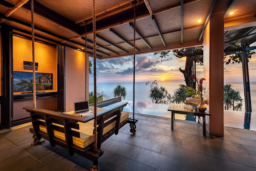 Beachfront Pool Villa One Bedroom - Photo 9