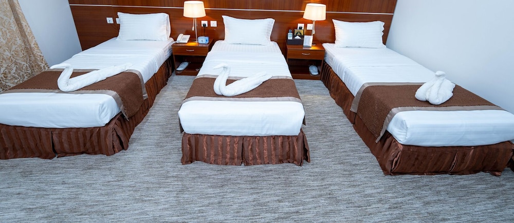 Economy Triple Room - Photo 1