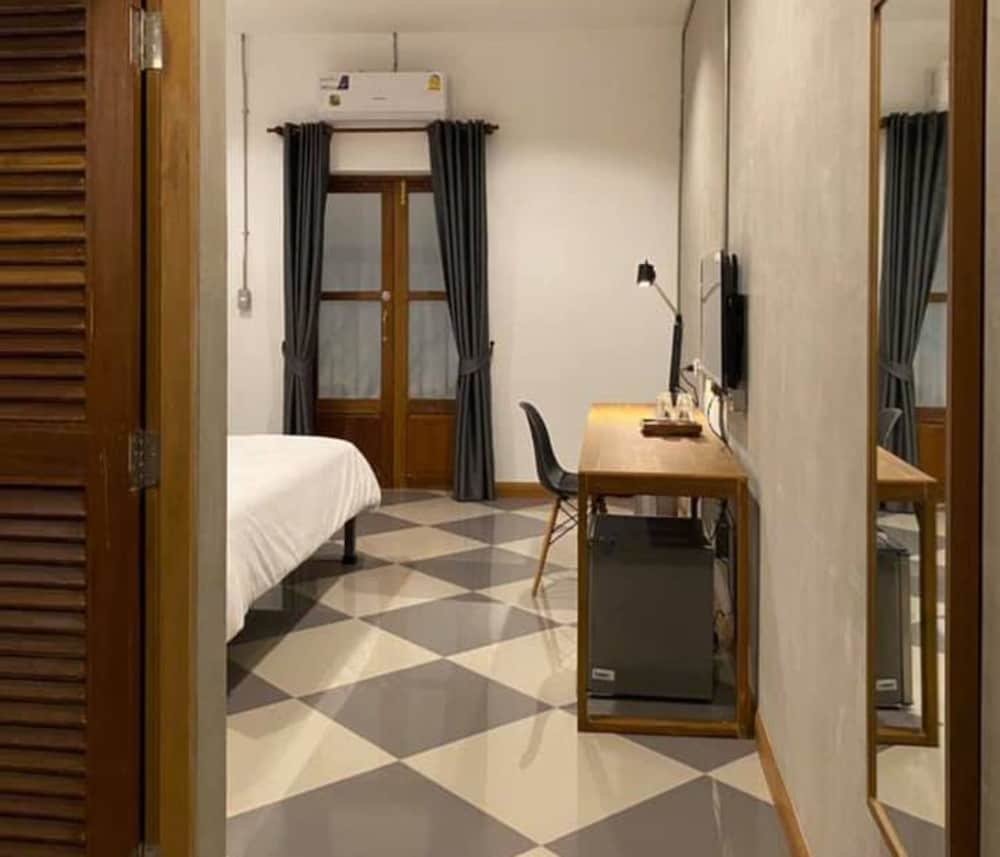 Superior Double Room, Balcony - Photo 4
