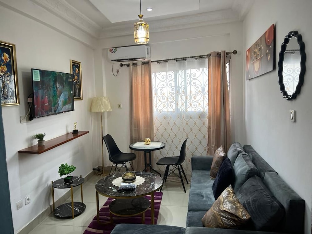 Classic Apartment photo 1