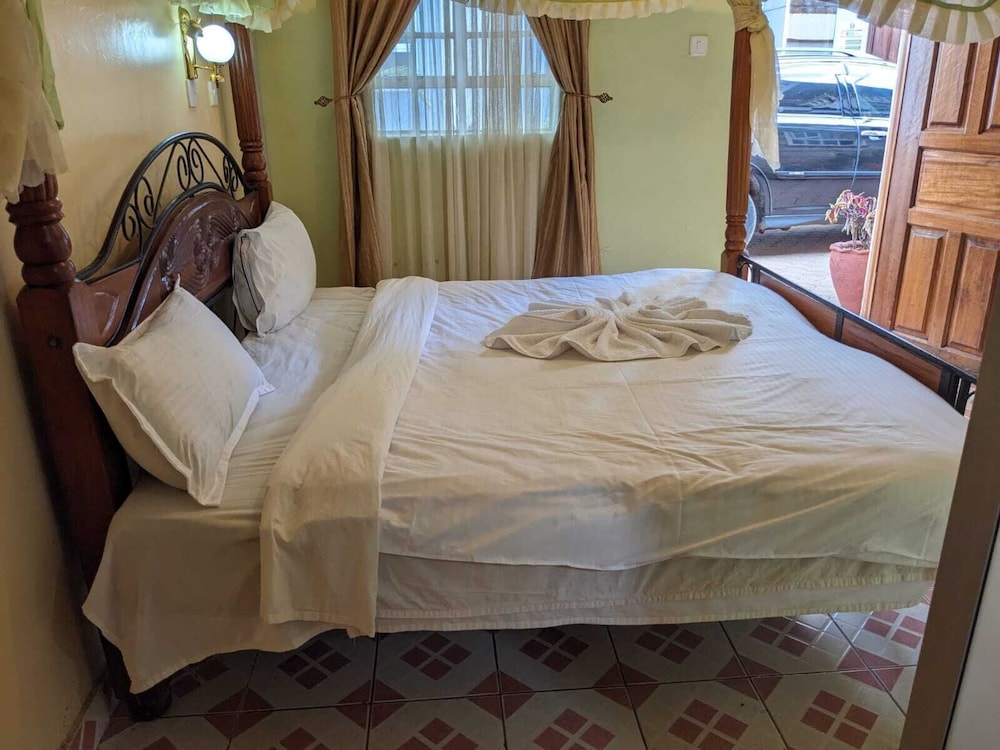 Standard Double Room photo 3