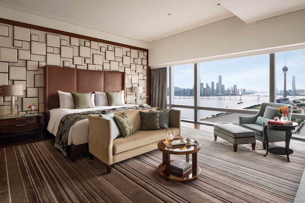 Presidential Suite photo 2