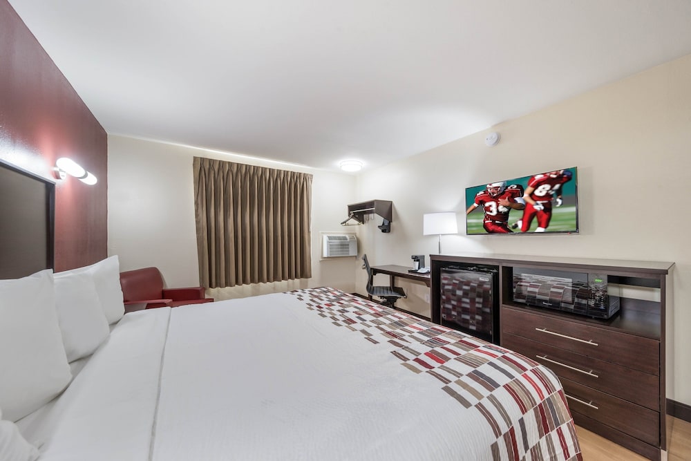 Superior Room, 1 King Bed, Non Smoking - Photo 6