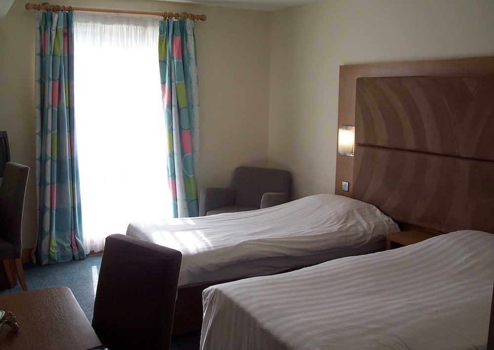 Twin Room - Photo 2