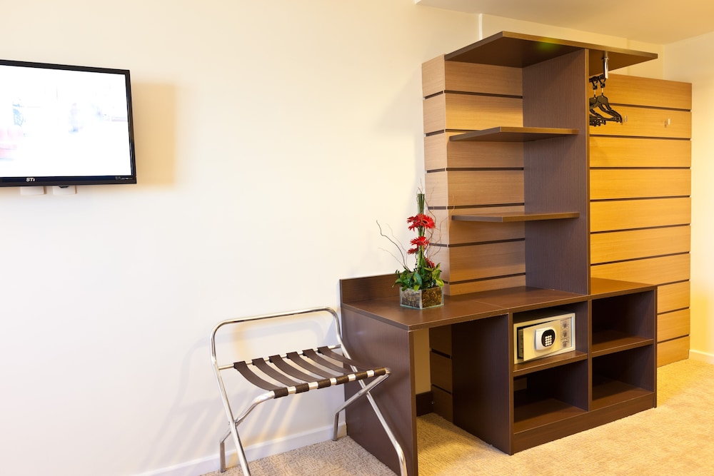Available room