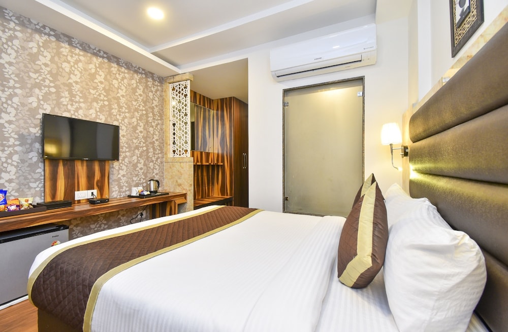 Deluxe Room - Photo 6
