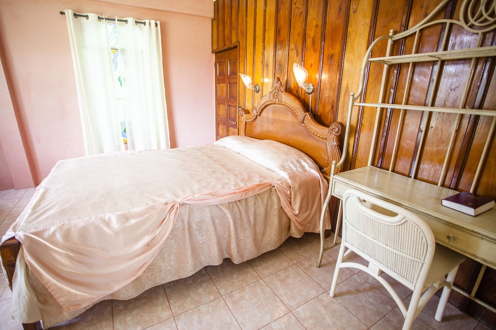 Standard Double Room, 1 Bedroom, Non Smoking, Garden View photo 2