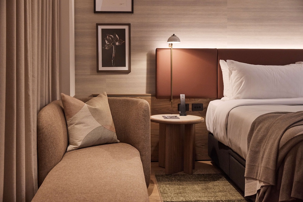 Rydges Deluxe Suite
