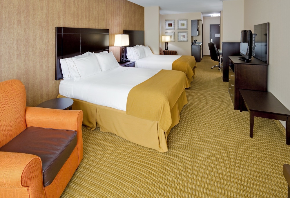 Suite, 2 Queen Beds - Photo 1