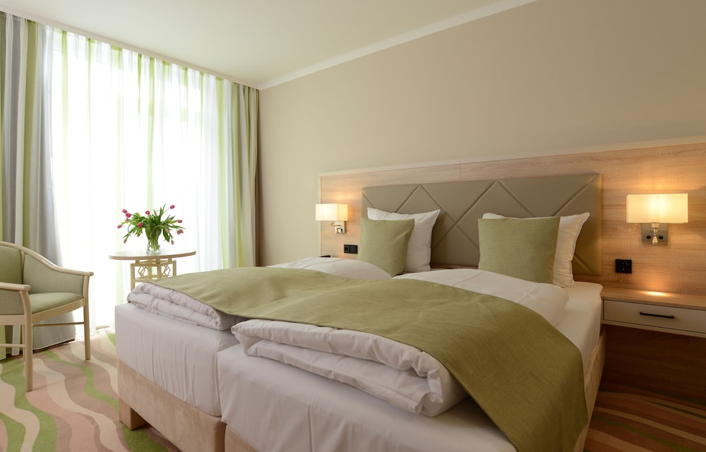 Standard Double Room - Photo 8