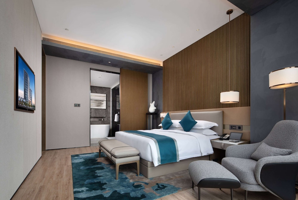 Executive Suite, 1 King Bed, Non Smoking