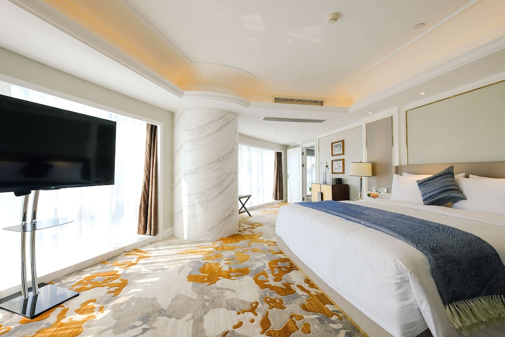 Deluxe Suite, 1 King Bed, Non Smoking