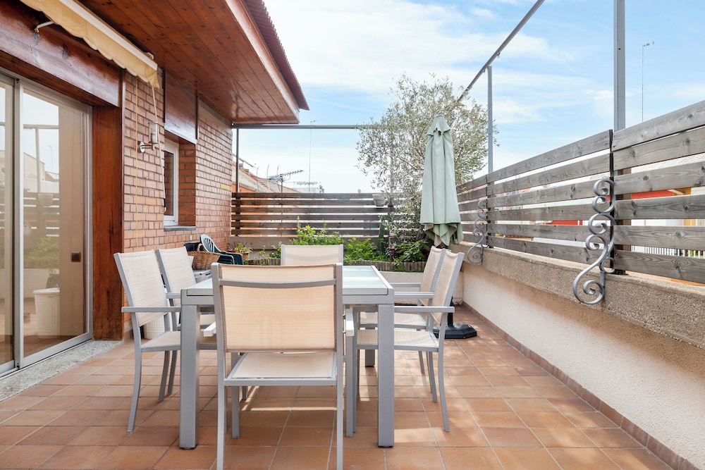 Family Duplex, Tower