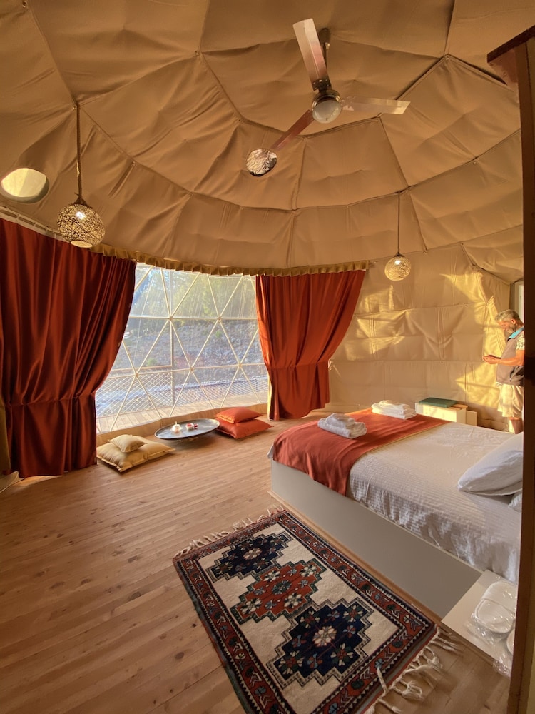 Honeymoon Double or Twin Room photo 3