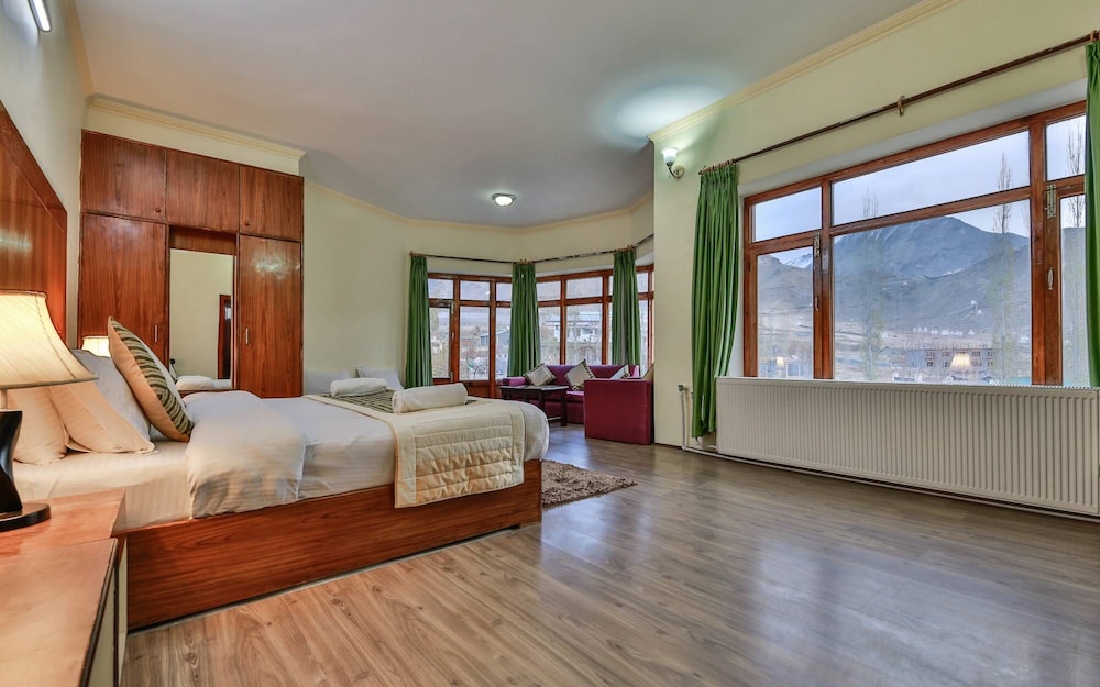 Deluxe Triple Room - Photo 2