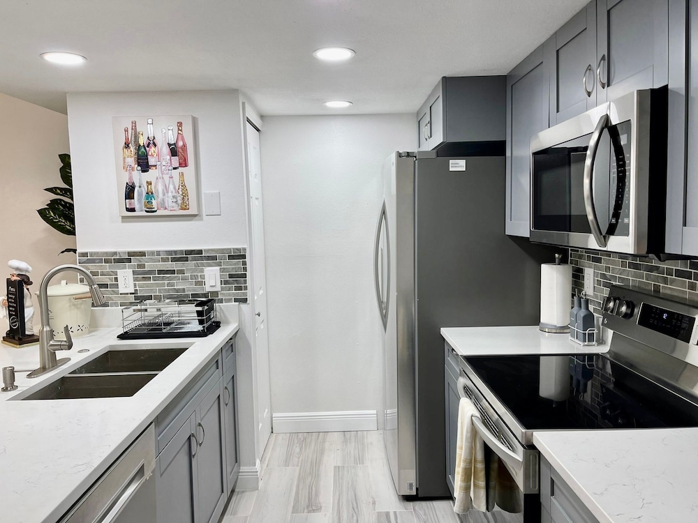 Grand Luxury 3BR Apartment Near Disney 010, Zdjęcie 11