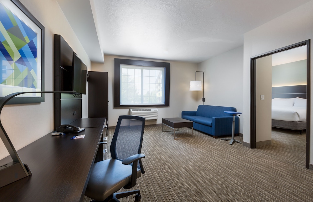 Suite, 1 Bedroom, Roll-in Shower (Roll-In Shower)