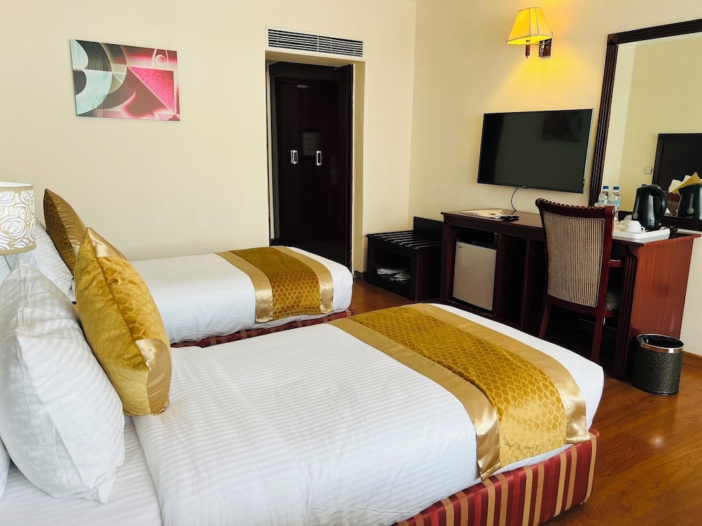 Deluxe Twin Room, 1 Bedroom - Photo 8