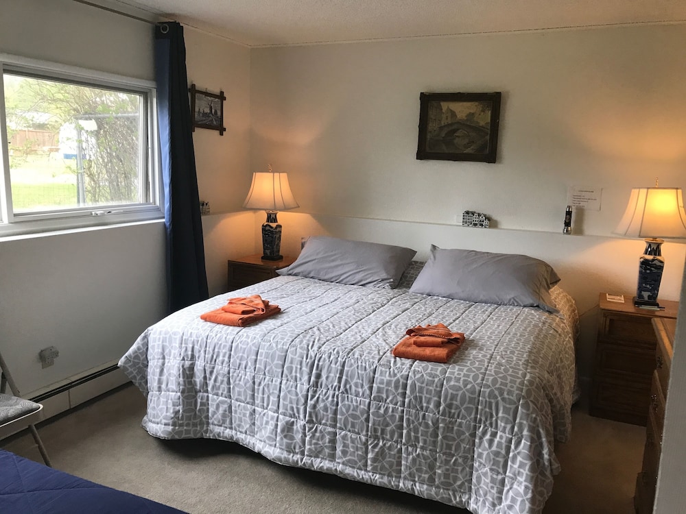 Basic Double Room, 1 Bedroom, Shared Bathroom (Italy) photo 1