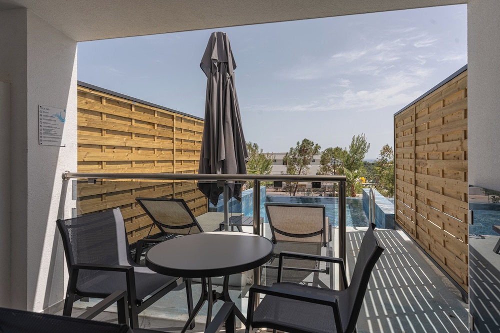 Superior Apartment, 1 Bedroom, Private Pool, Ground Floor (Swim Up) - Photo 9