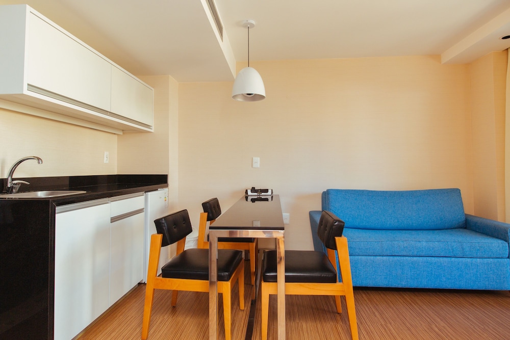 Premium Suite - Photo 12