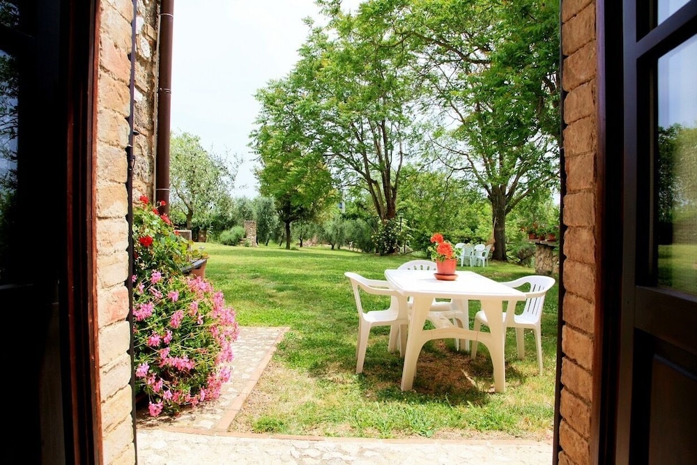 Comfort Apartment, Garden View photo 2