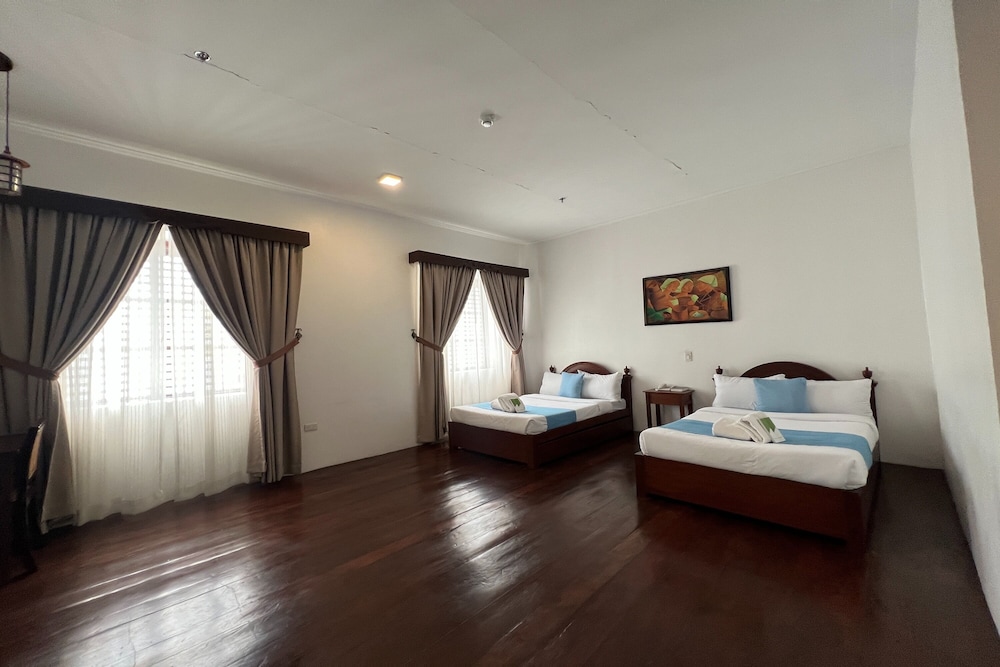Twin Room - Photo 3