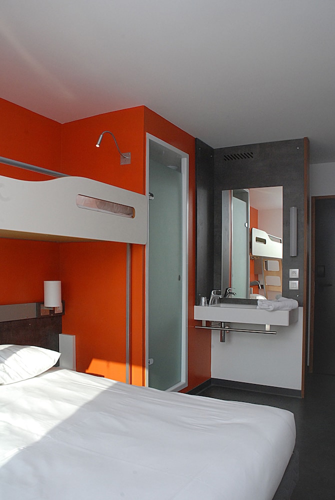Triple Room, Multiple Beds photo 2
