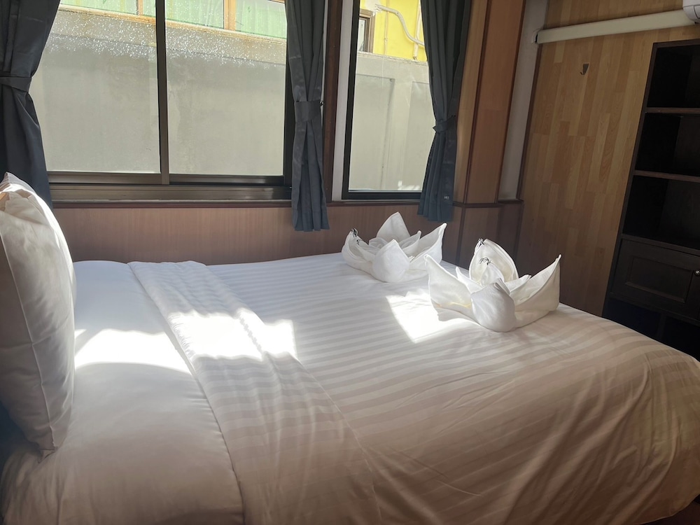 3 Bedrooms