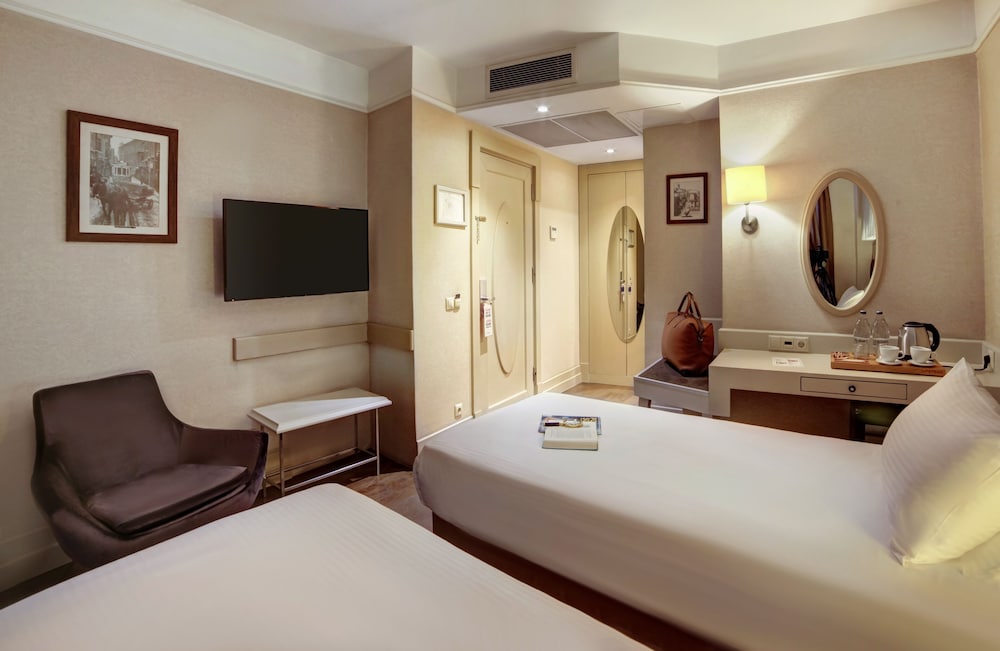Standard Double or Twin Room photo 1