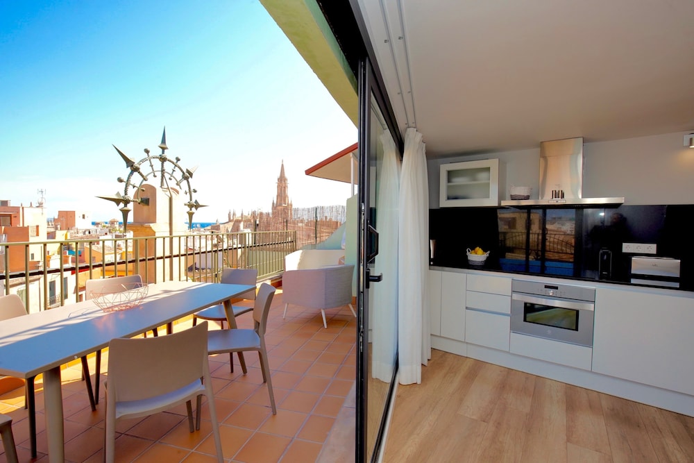 Superior Apartment, 2 Bedrooms, Kitchen, City View