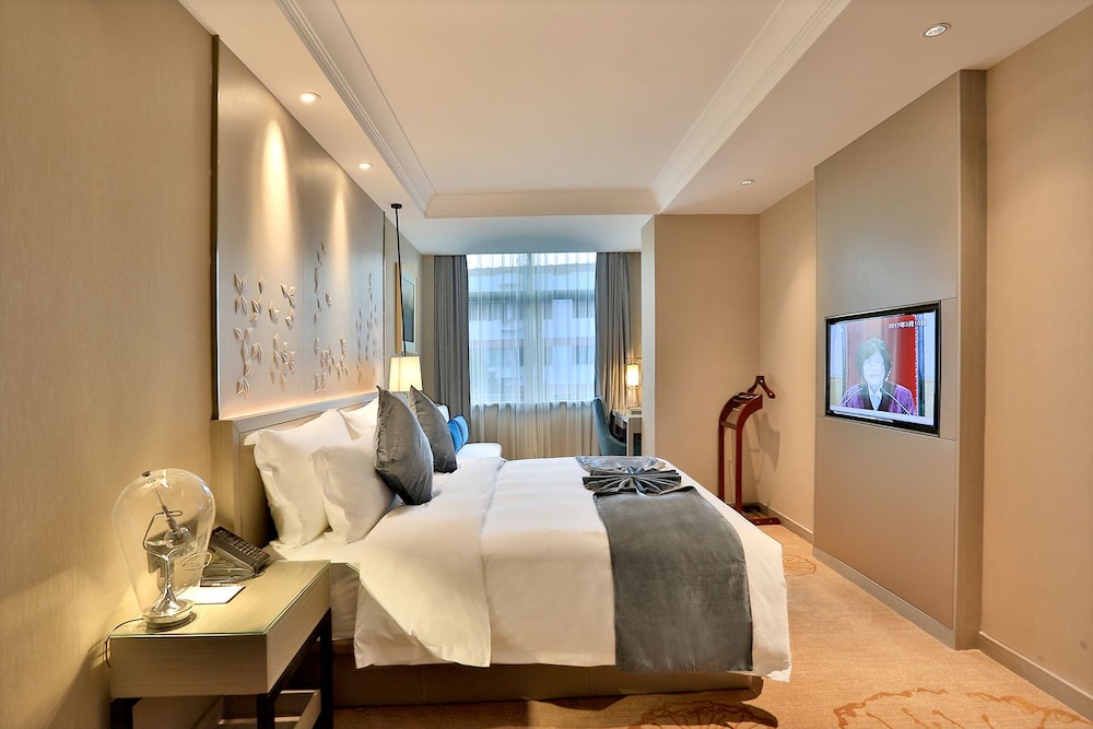 Deluxe Suite Room - Photo 4