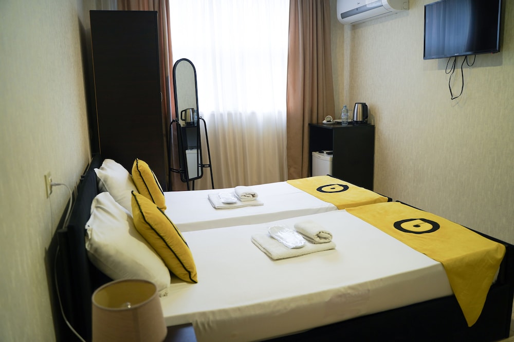 Basic Double or Twin Room photo 2