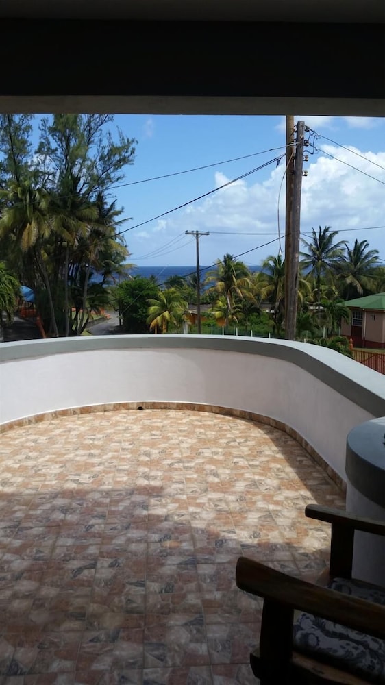 Classic Single Room, 1 Queen Bed, Ocean View photo 2