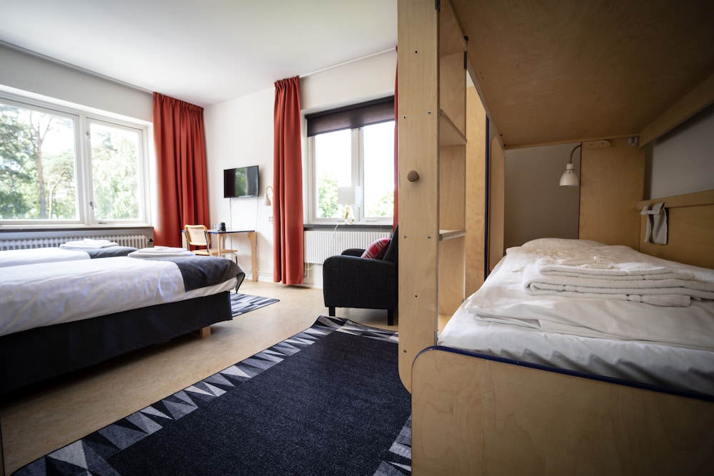 Basic Quadruple Room photo 1