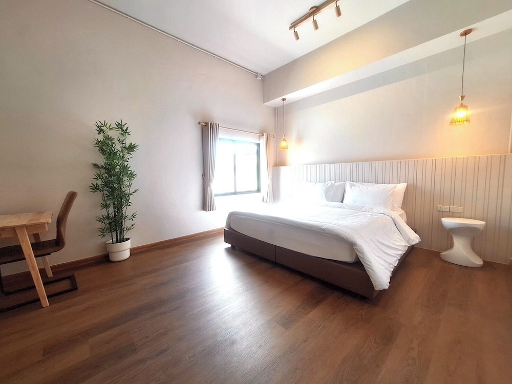 Superior Room, City View