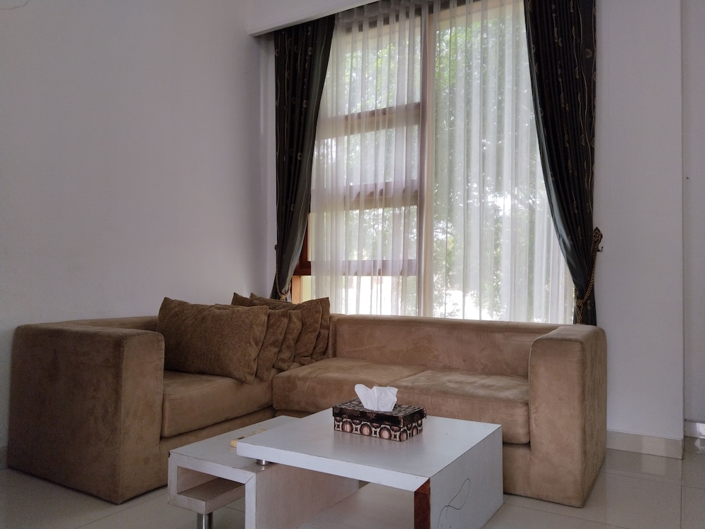Double Room - Photo 8