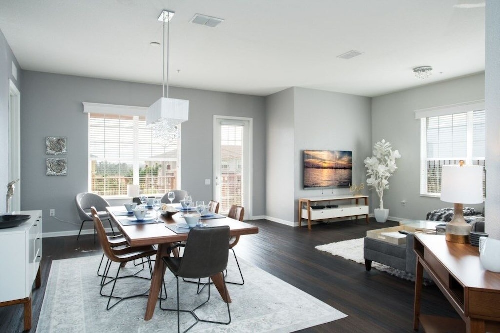 Condo, 3 Bedrooms