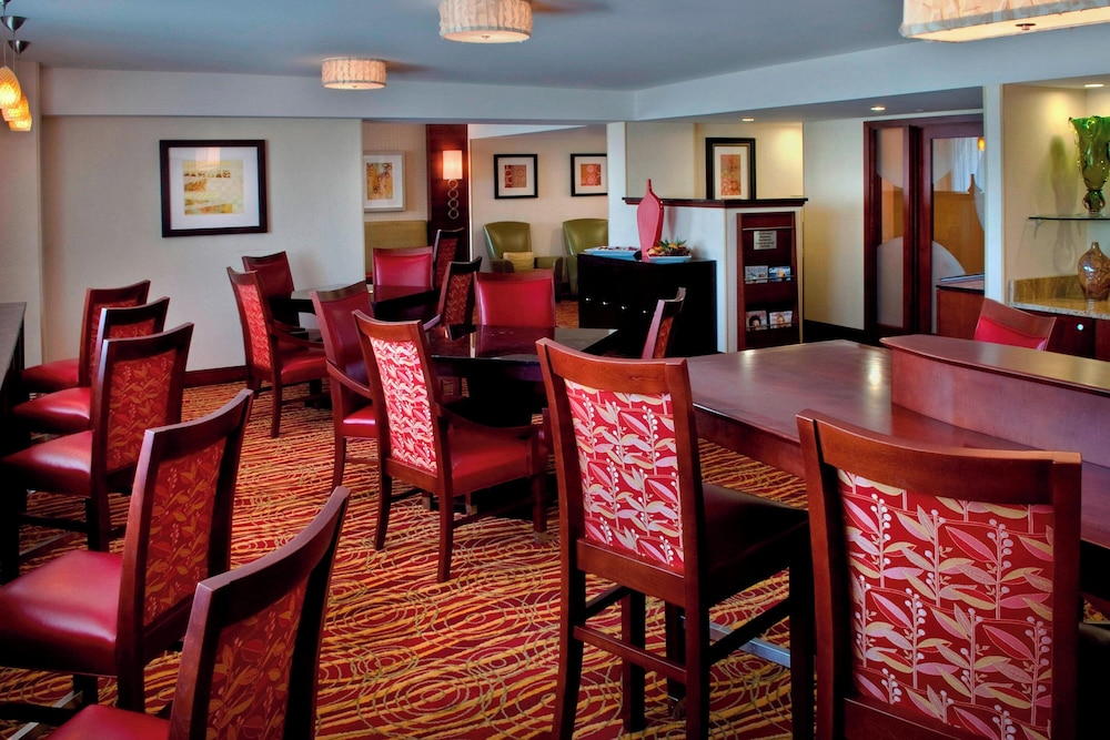 Club Room, 2 Queen Beds - Photo 4