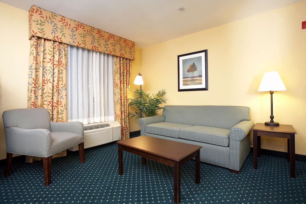 King Suite with sofabed photo 1