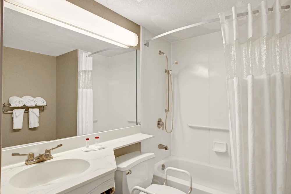 Ramada by Wyndham Parsippany, Foto 6